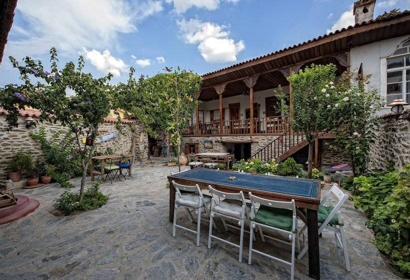 Birgi Hotel Saliha Hanim Tas Konak