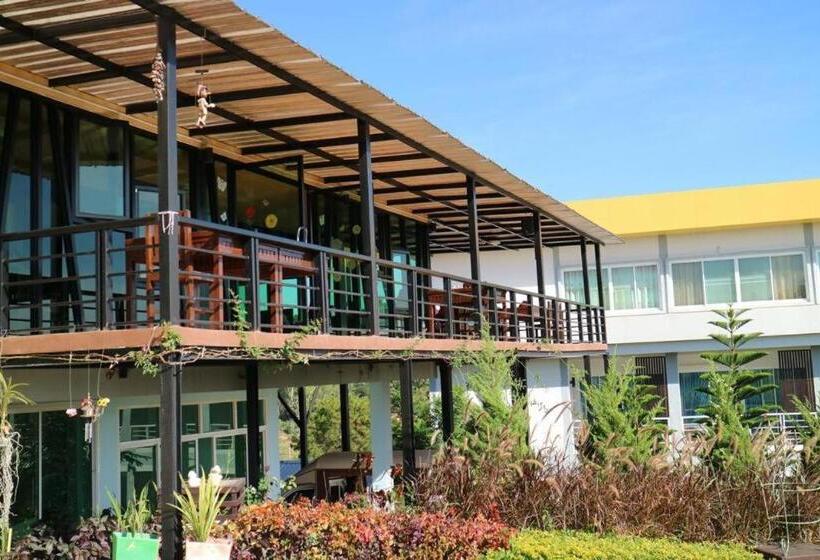 Отель Breeze Hill Resort