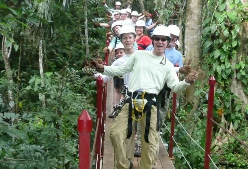 فندق Calico Jack S Village