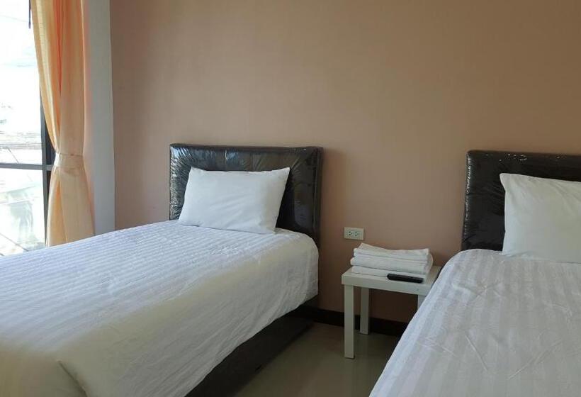 فندق Charoensuk Grand