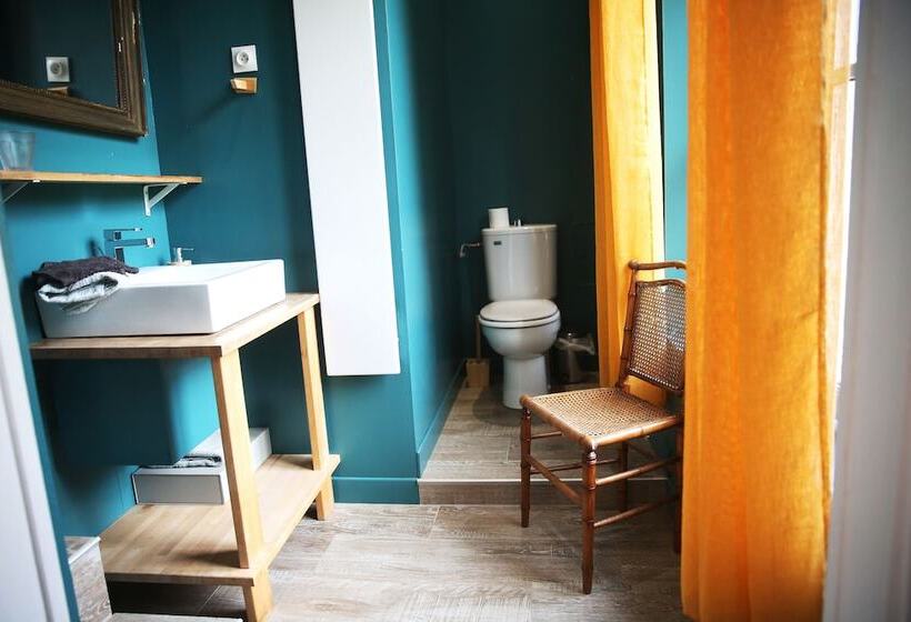 בית מלון כפרי Château D Harcelaines