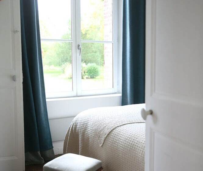 בית מלון כפרי Château D Harcelaines