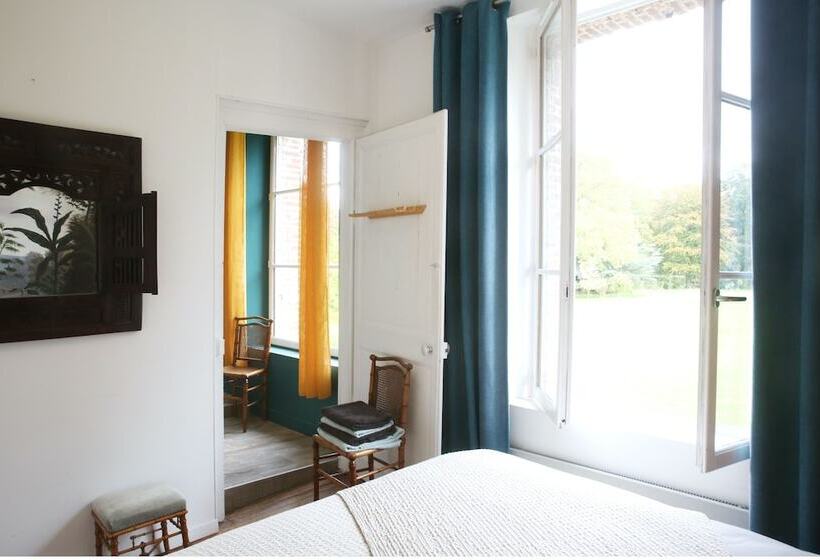 בית מלון כפרי Château D Harcelaines