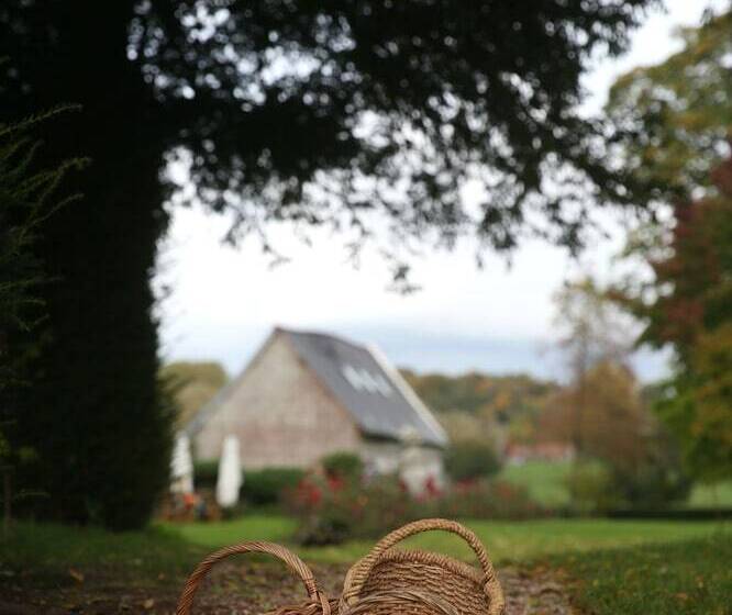 בית מלון כפרי Château D Harcelaines