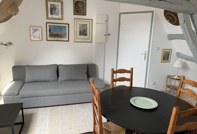 בית מלון כפרי Château D Harcelaines