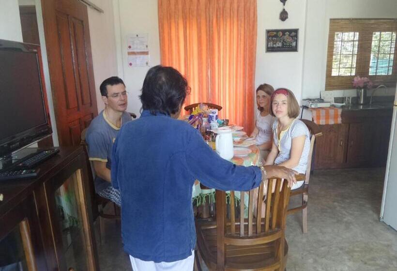 בית מלון כפרי Cocoworld Bungalow