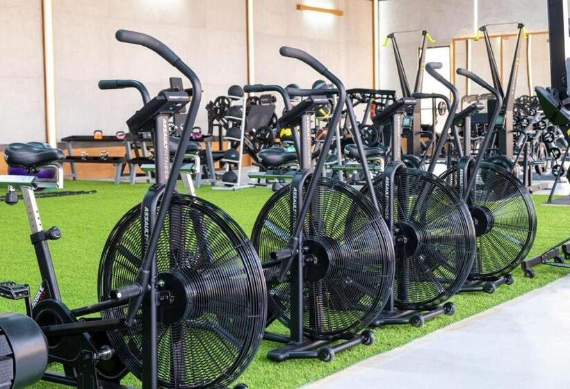 فندق Crystal Blue