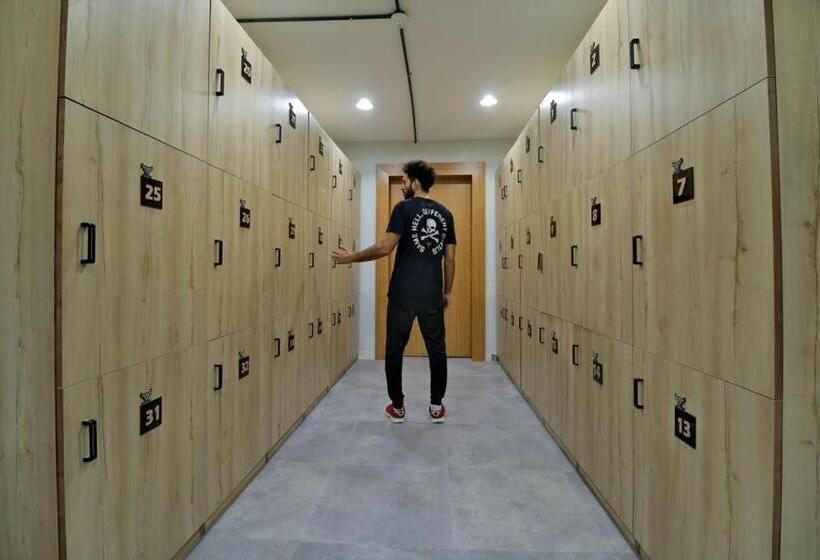 فندق Crystal Blue