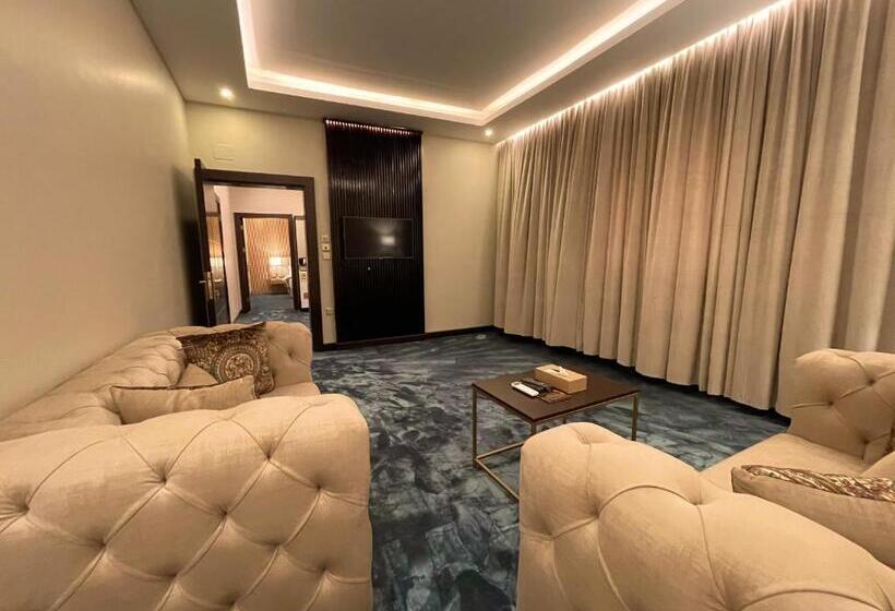 فندق Crystal Blue