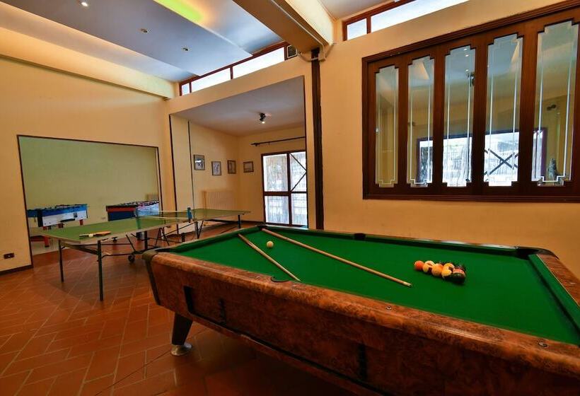 בית מלון כפרי Delberg Palace