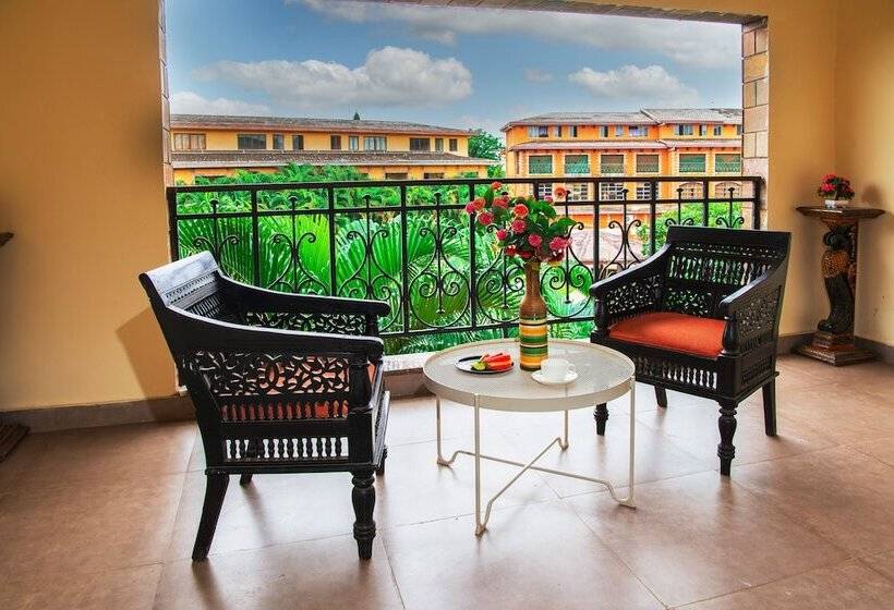 בית מלון כפרי Discover Resorts