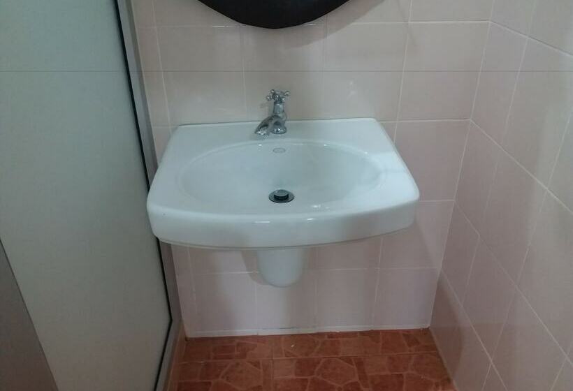 בית מלון כפרי Eden Hill Resort