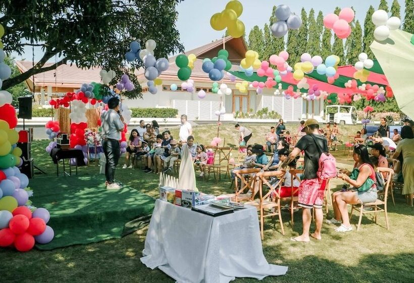 호텔 Estancia De Lorenzo Tarlac