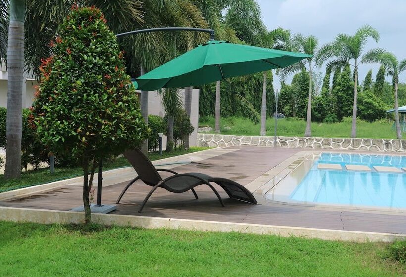 호텔 Estancia De Lorenzo Tarlac