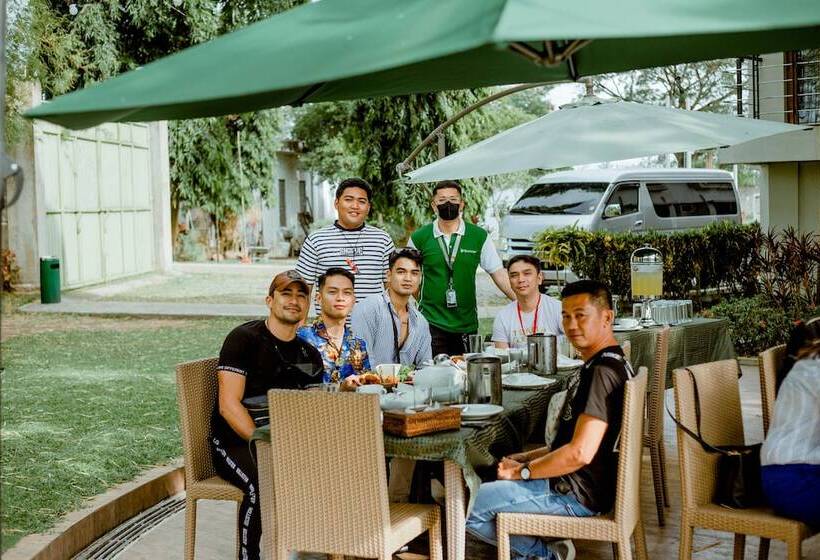 호텔 Estancia De Lorenzo Tarlac