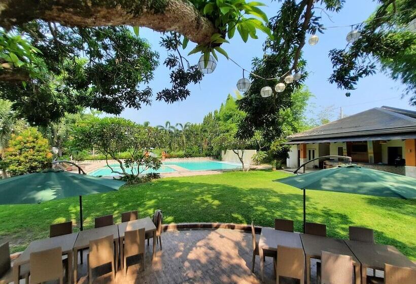 호텔 Estancia De Lorenzo Tarlac