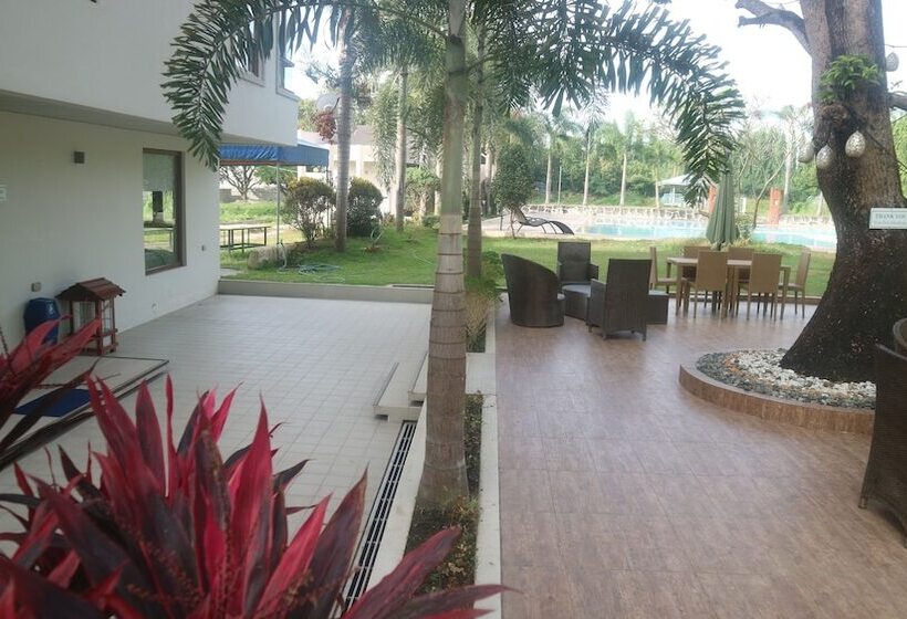 호텔 Estancia De Lorenzo Tarlac