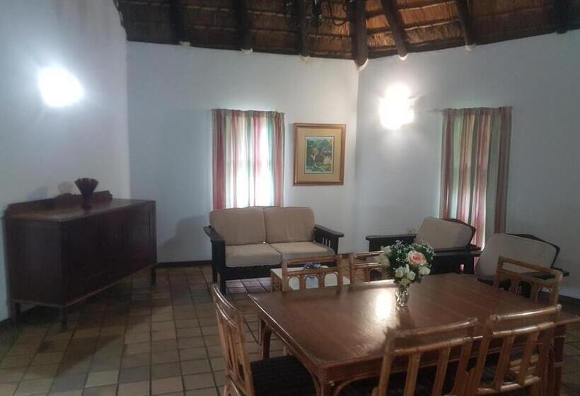 فندق First Group Hole In The Wall