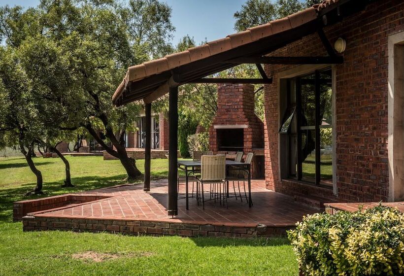 בית מלון כפרי First Group Qwantani