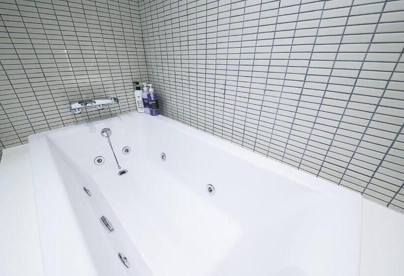 ホテル Golden River