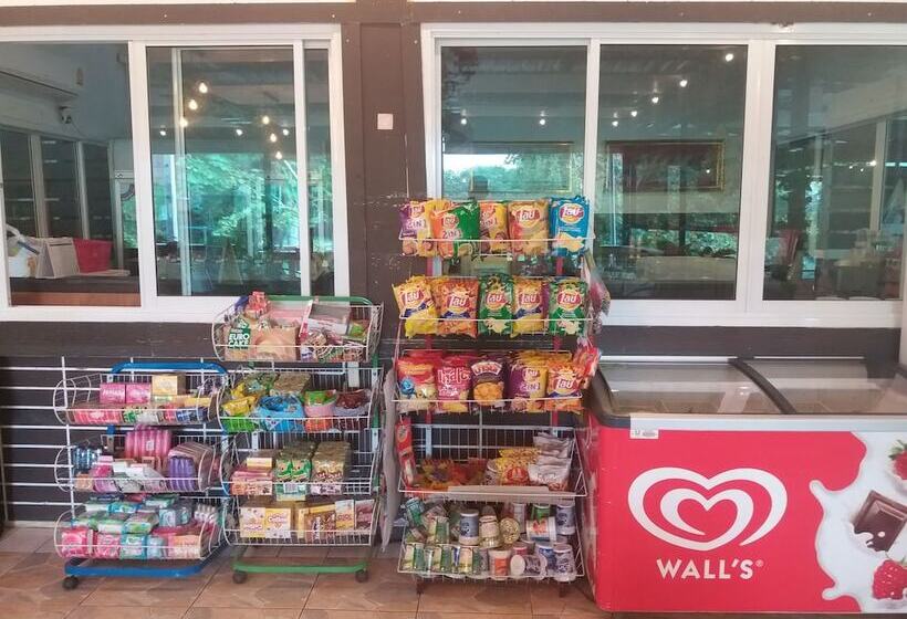 ホテル Ingphupha Resort And Restaurant