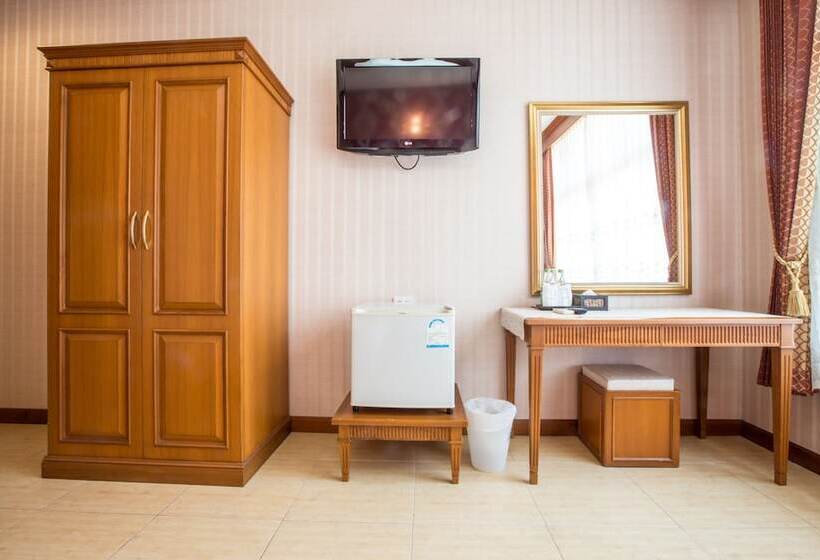 酒店 Juntra Resort And