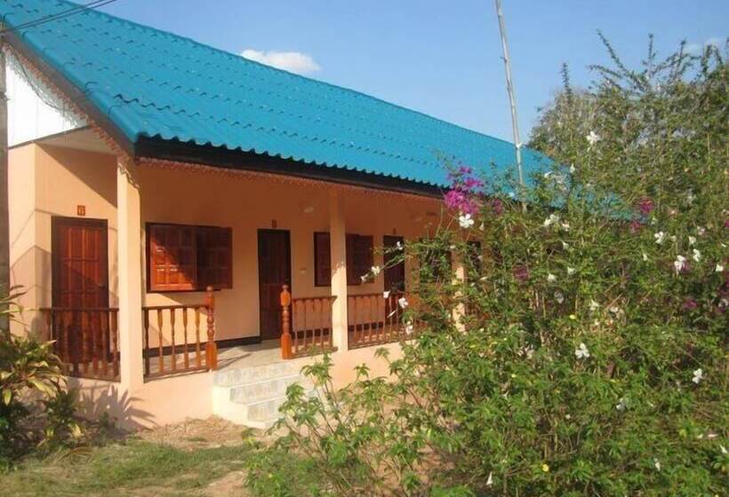 Отель Kong Tong Resort