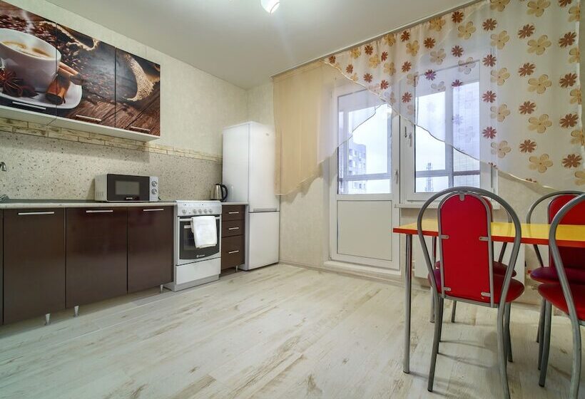 בית מלון כפרי Kvartalapartments. Karla Marksa 56