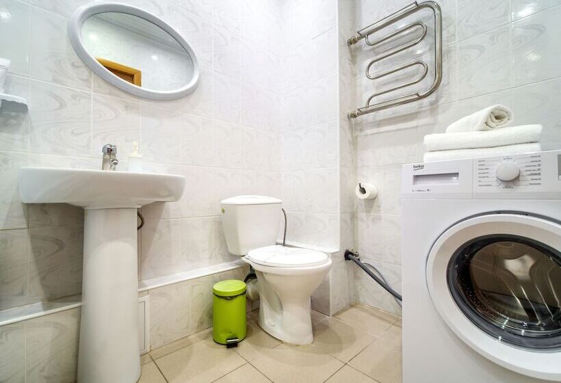 בית מלון כפרי Kvartalapartments. Karla Marksa 56