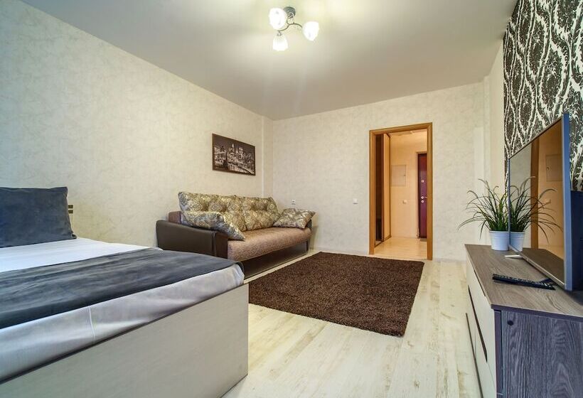 בית מלון כפרי Kvartalapartments. Karla Marksa 56