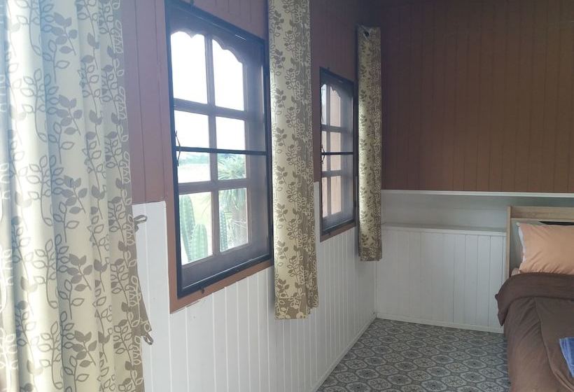 בית מלון כפרי Monrak Lamtakong Resort