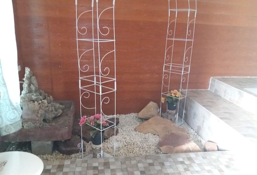 בית מלון כפרי Monrak Lamtakong Resort