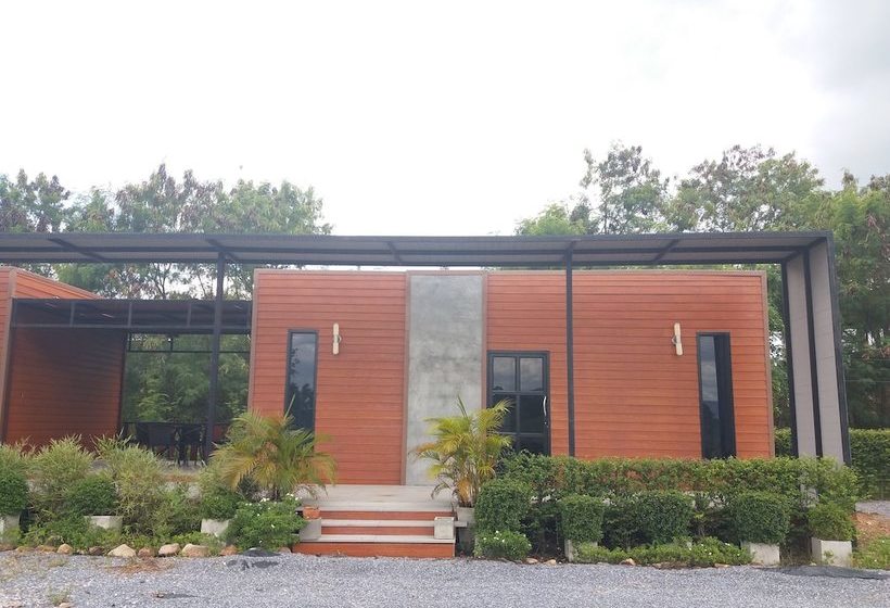 酒店 Monrak Lamtakong Resort