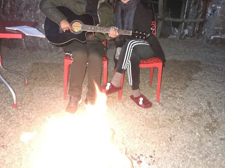 فندق Morni Hills Resort