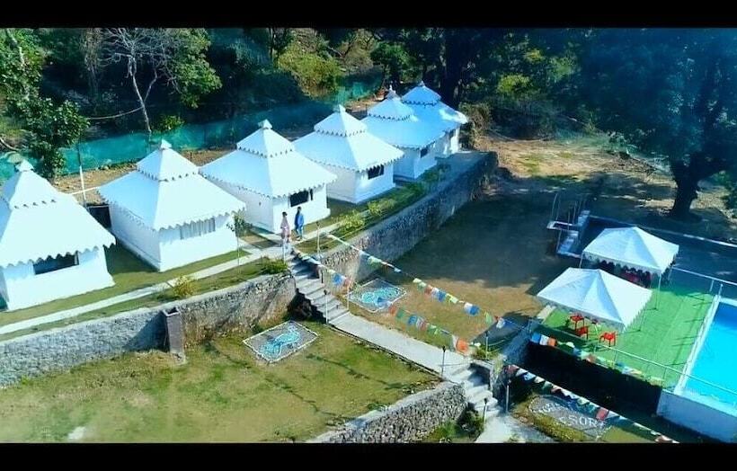 فندق Morni Hills Resort