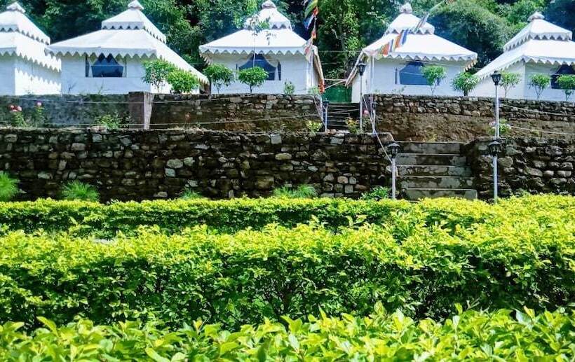 فندق Morni Hills Resort