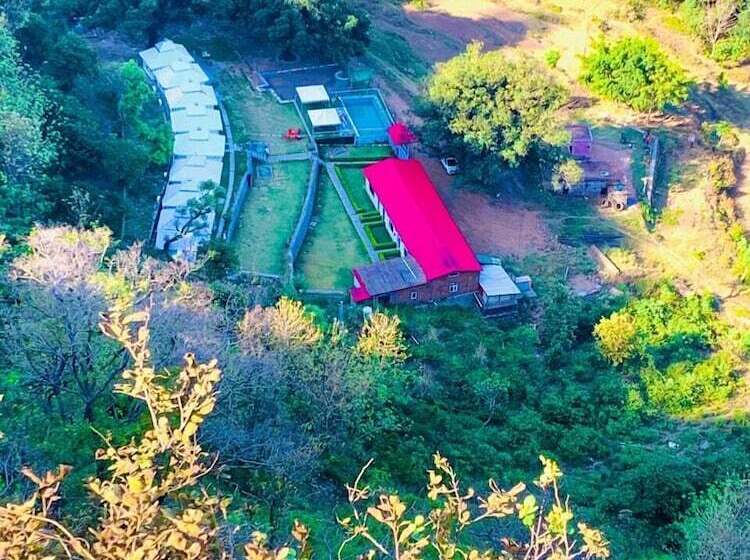 فندق Morni Hills Resort