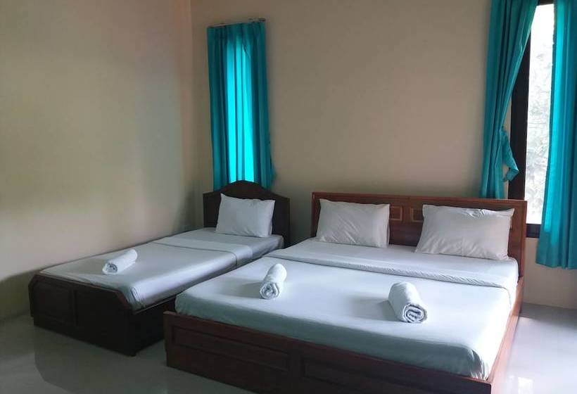 בית מלון כפרי Phuaob Namsai Country Resort