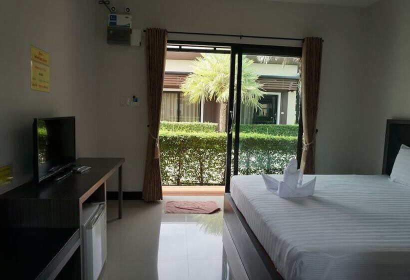 Отель Phumipat Resort Thungsong