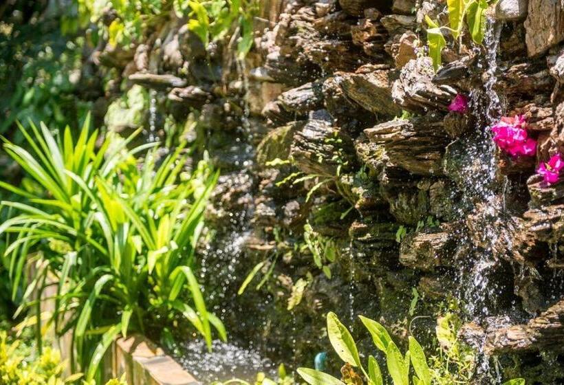 酒店 Poomvarin Resort