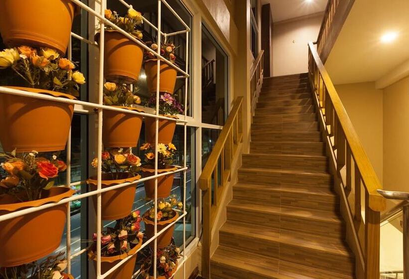 בית מלון כפרי Pranee Home