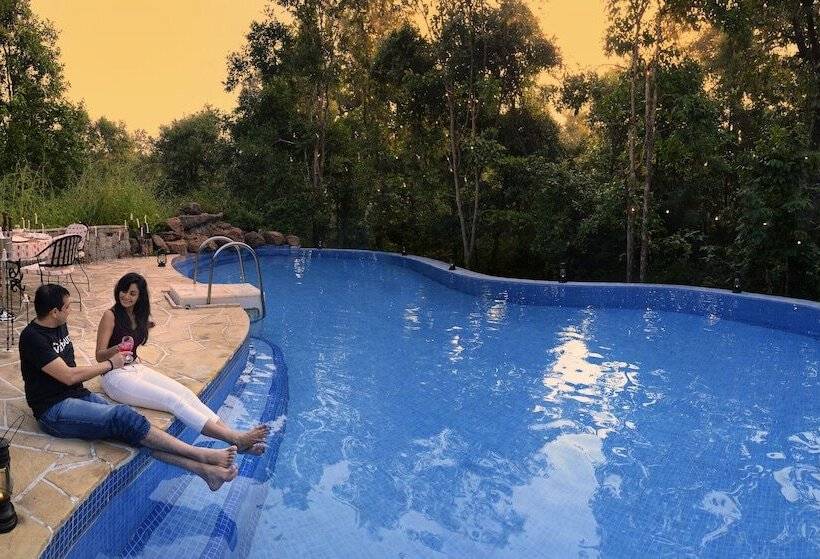 בית מלון כפרי Pugdundee Safaris  Kanha Earth Lodge