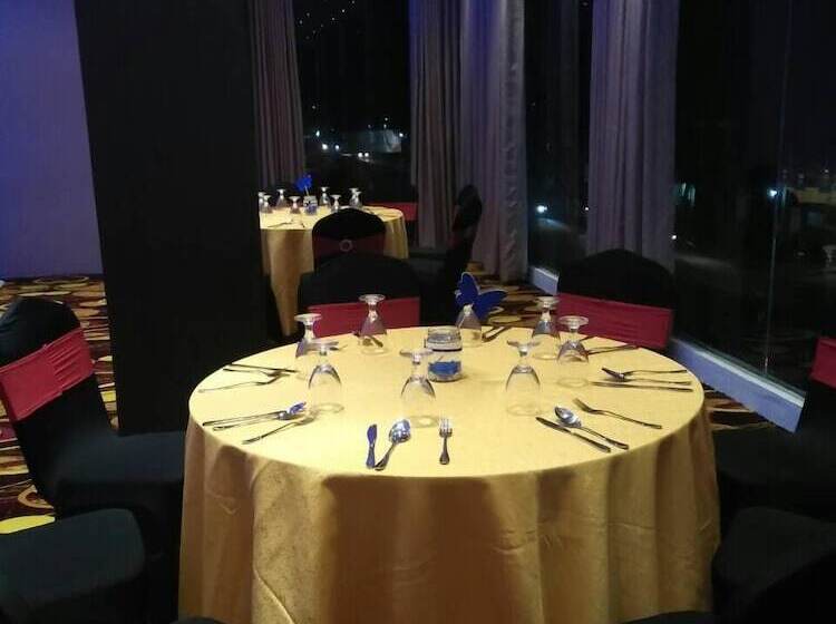 فندق Randula Grand Venus