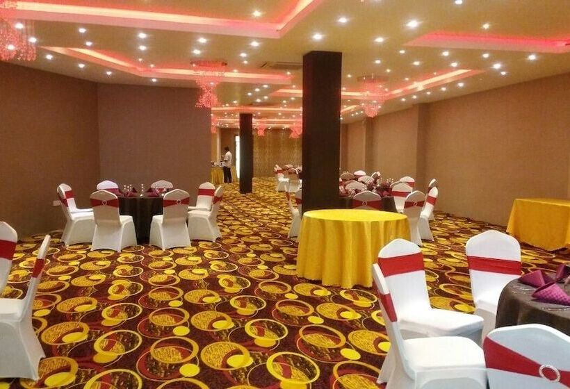 فندق Randula Grand Venus