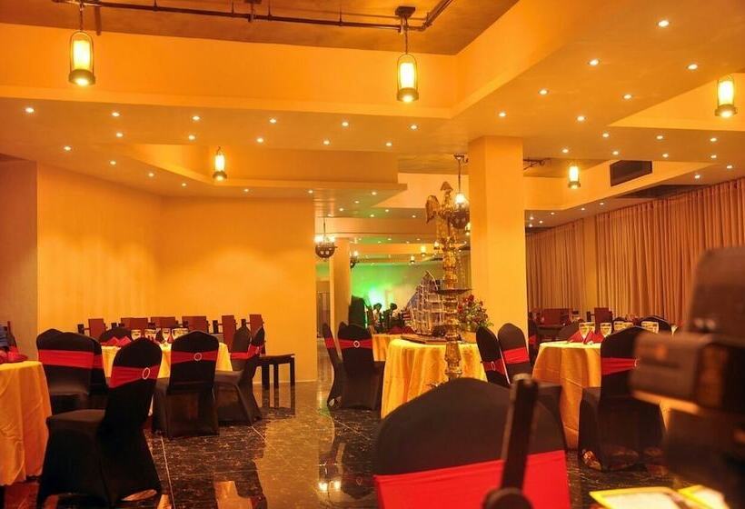 فندق Randula Grand Venus