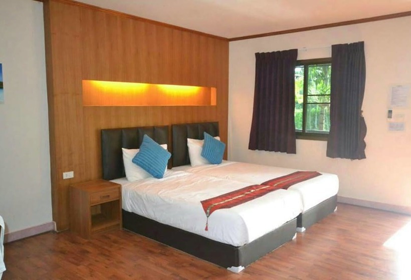 Отель Ruenchan Resort At Khao Phanom