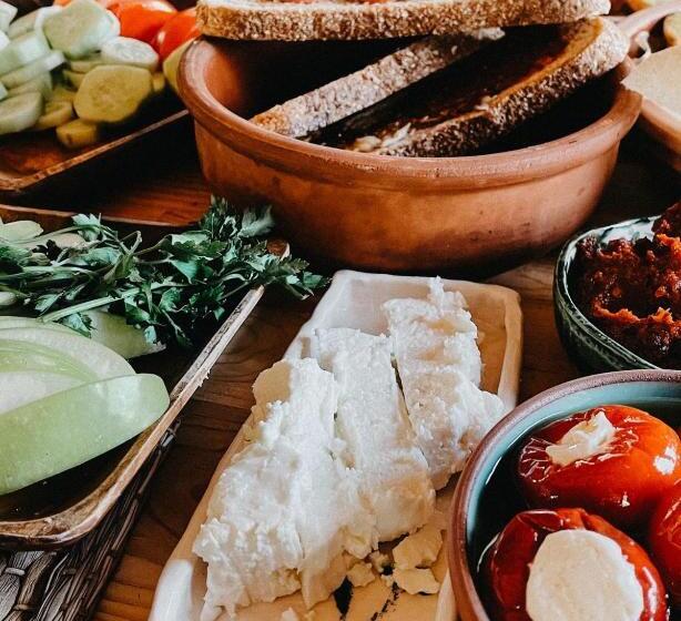 בית מלון כפרי Sana Yasam Koyu