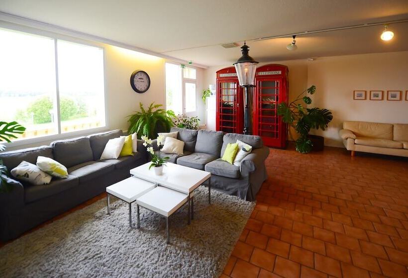 Отель Sea Front