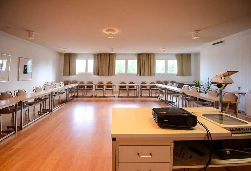 Отель Sea Front