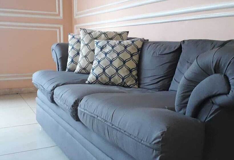 בית מלון כפרי Serra Plaza